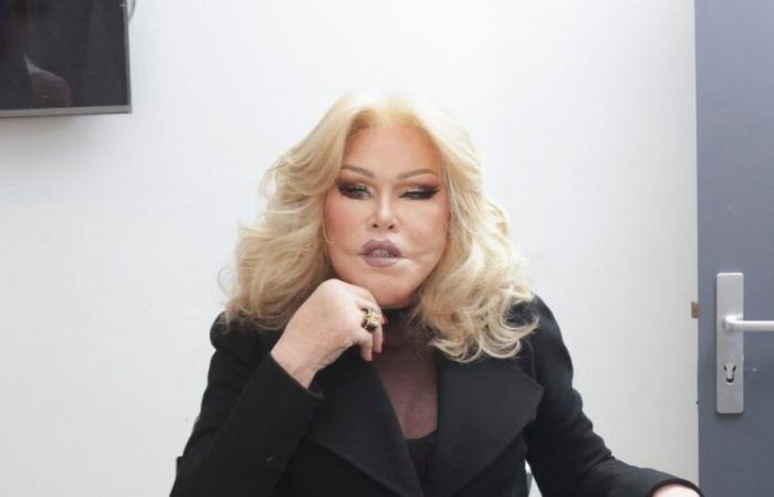 The socialite nicknamed the “cat woman”, Jocelyne Wildenstein, will be honored in Paris in an emblematic place