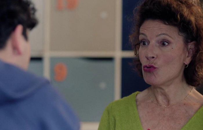 PBLVEPB – [SPOILER] – Mirta sends a sext to someone unexpected.. – TF1+