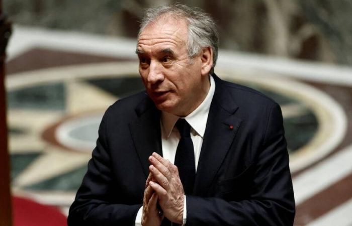 Has François Bayrou gone back on a promise made to the socialists by lowering compensation for sick public employees? – Liberation