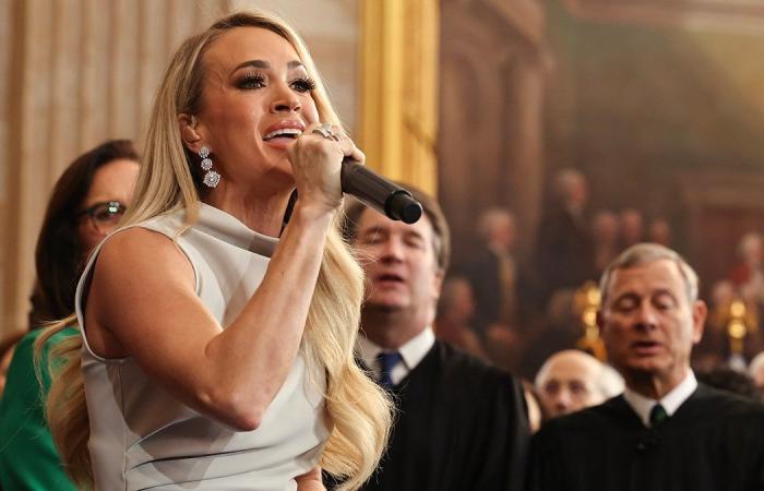 Carrie Underwood praised for how she handled mishap