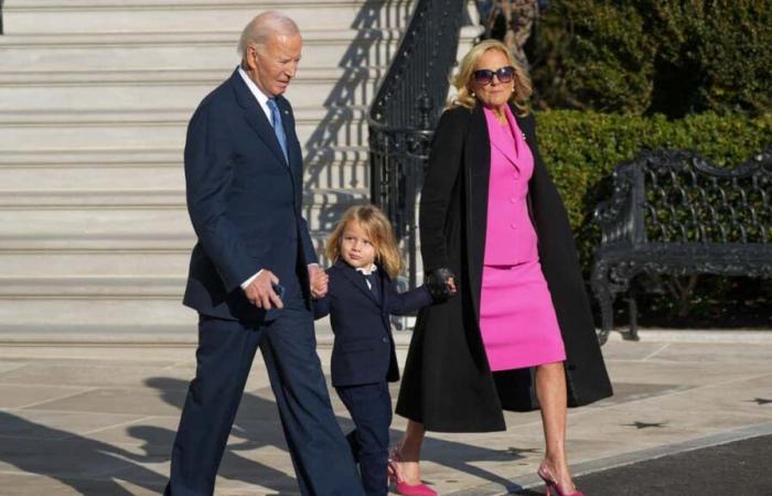 Biden preemptively pardons five members of his family