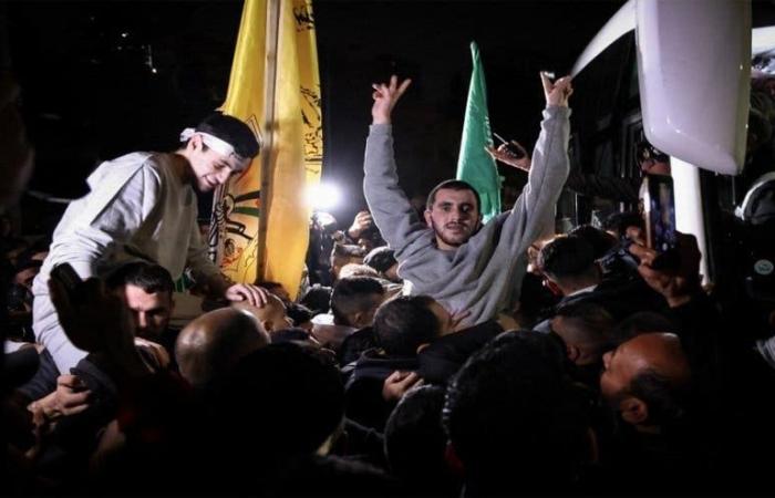 The release of the first batch of Palestinian prisoners within the framework of the armistice agreement