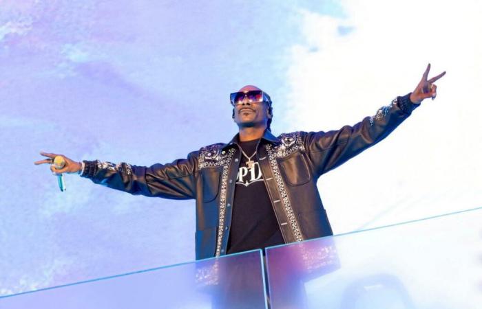 Snoop Dogg under fire after singing for Donald Trump