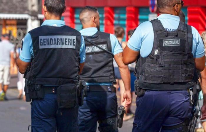 a couple suspected of theft in a church arrested by the gendarmes