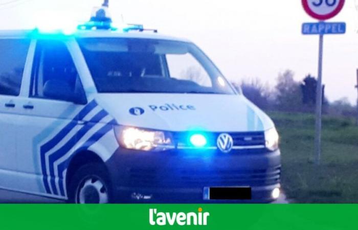 A ghost car driven by a Nivellois in a state of drunkenness and under the influence of drugs collides with a police car in Court-Saint-Etienne