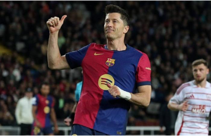 Lewandowski matches Champions League record set by Cristiano Ronaldo to stay above Lionel Messi