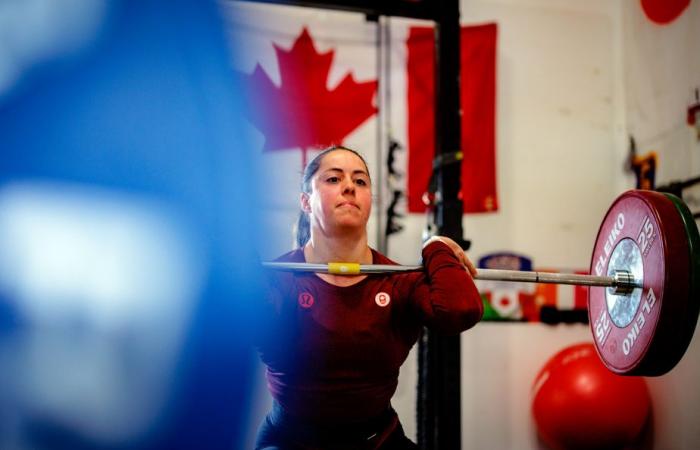 Weightlifting | The reflections of Maude Charron