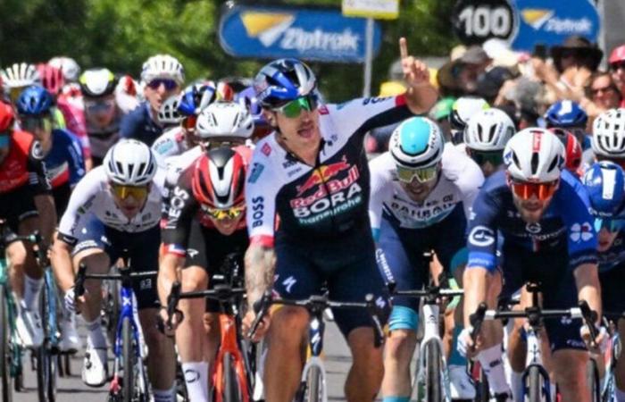 Sam Welsford wins the 1st stage of the Tour Down Under in a sprint: the finish in video – Cycling Video