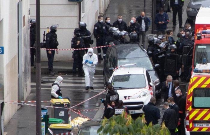 Chopper attack targeting Charlie Hebdo in Paris: 30 years in prison required for the assailant