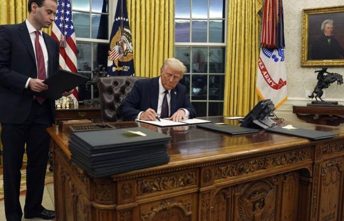 Donald Trump signs US withdrawal from the World Health Organization