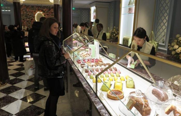 “Guess how much we paid? »: in Paris, a Spanish influencer is offended by the price of Ladurée macarons