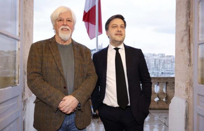 in Marseille, a month after his release, Paul Watson assures that he will continue his fight against whale hunters