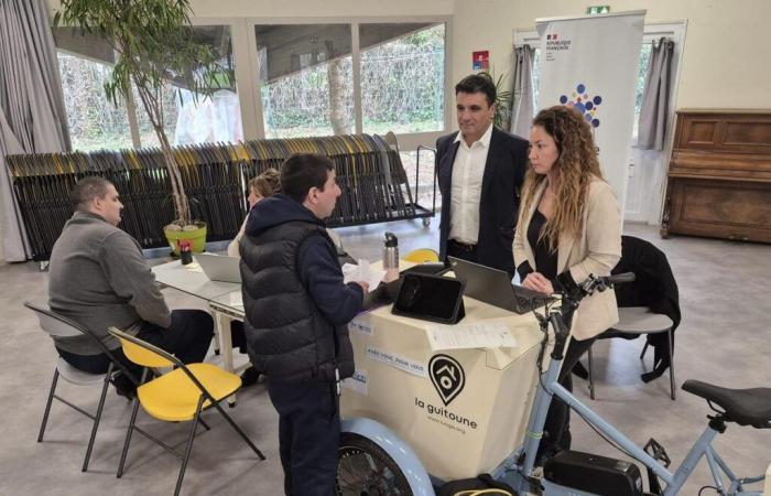 France Travail is banking on a cargo bike to get closer to job seekers