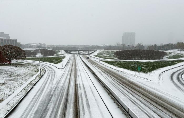 Rare snowstorm hits Texas