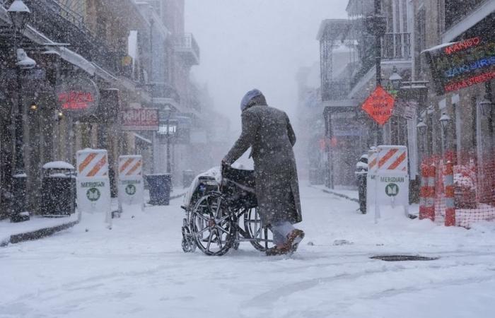 Storm that brought record-breaking snow to New Orleans hits Florida, Carolinas