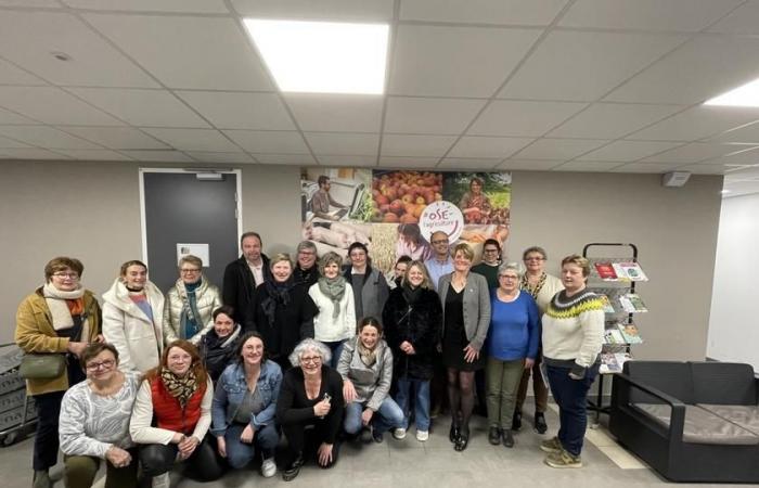 Section of Calvados farmers | Calvados farmers exchange with the national for an evening