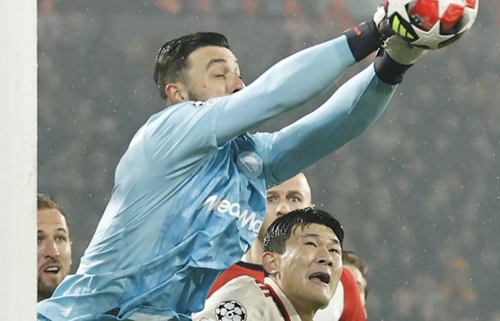 Ueda decides Feyenoord – Bayern: 3-0 • Champions League interim round reached