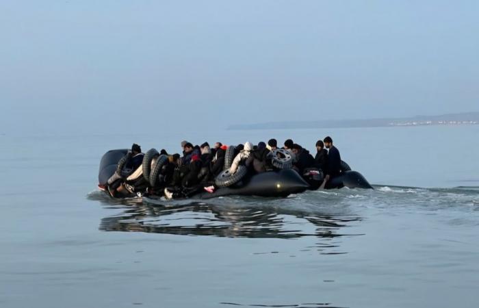 A boat with 59 migrants on board rescued off the coast of the Somme