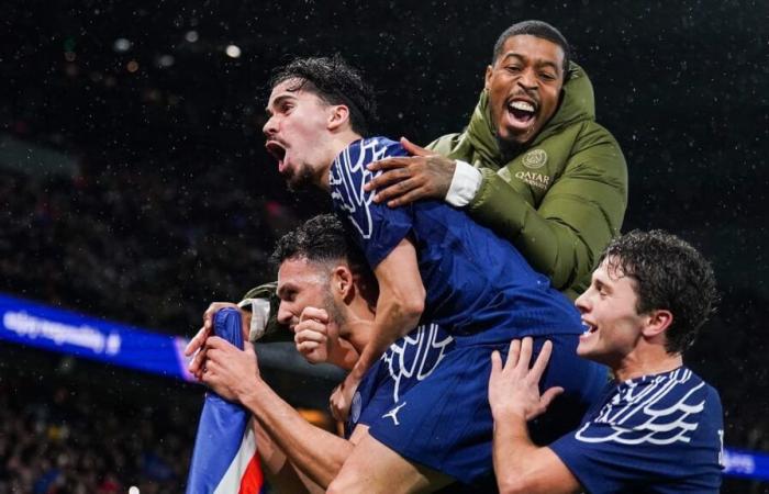 the crazy joy of the Parisian players with the supporters… and the ball boys