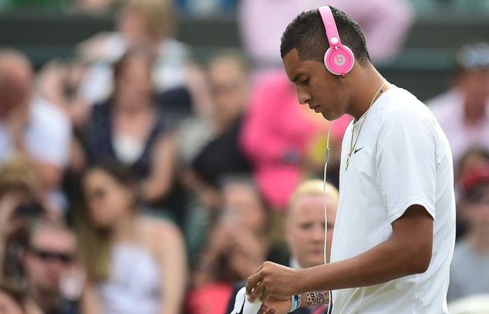 Australian Open – Helmets when entering the court: protective bubble or “disrespectful attitude”?