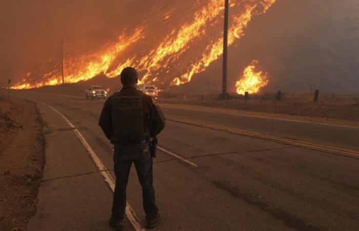 New devastating fire causes thousands of evacuations near Los Angeles – rts.ch