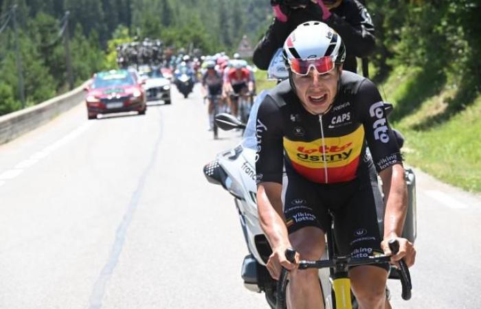 Injured in one knee, Arnaud De Lie postpones the start of the season