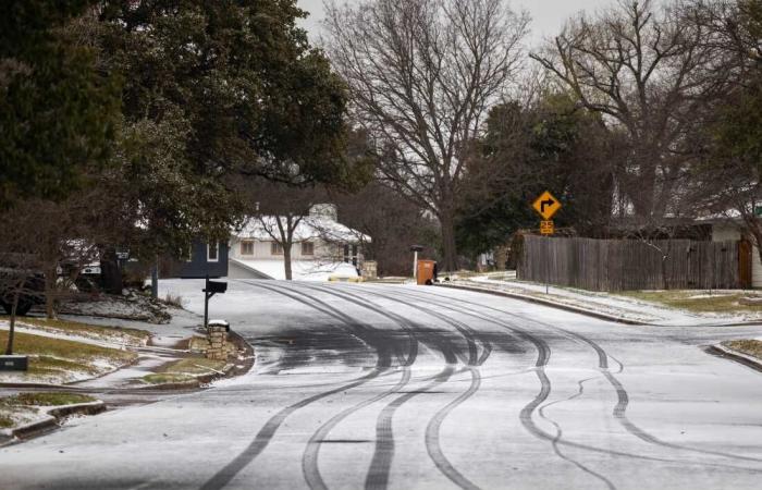 From Texas to Florida, a rare winter storm brings historic snowfall : The Picture Show : NPR