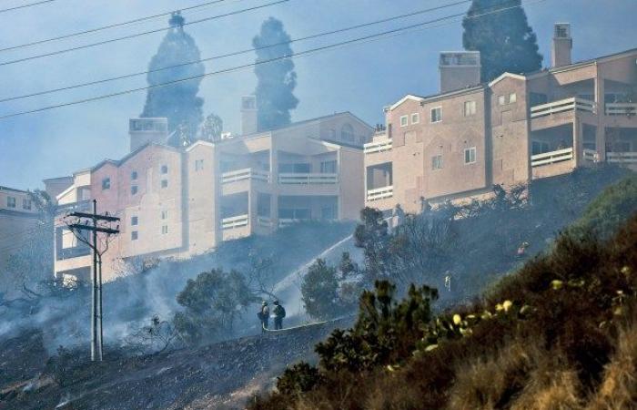 Wind-whipped fires keep San Diego region on edge, with more Santa Anas on the way – San Diego Union-Tribune