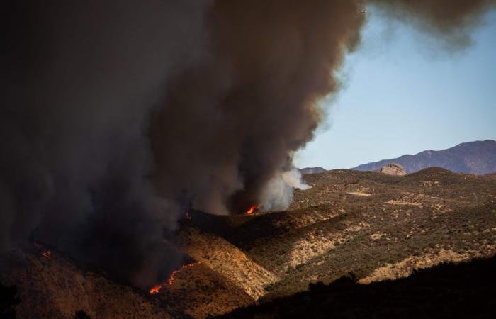 New fire prompts evacuations north of Los Angeles