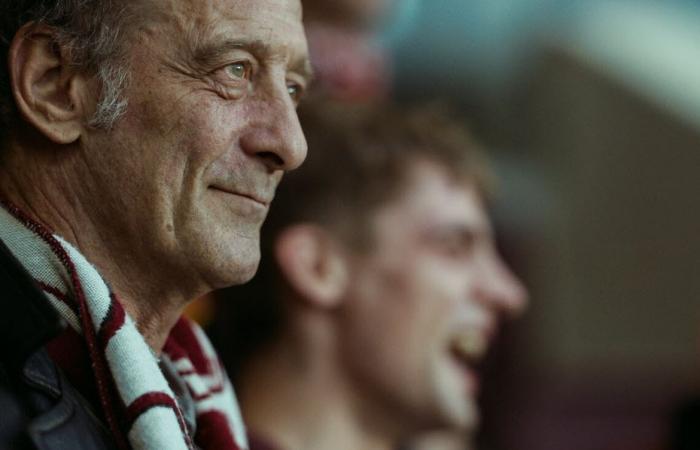 Do you know why actor Vincent Lindon wears an FC Metz scarf?