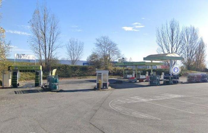 Fire in the night at the gas station of a supermarket in Haute-Garonne