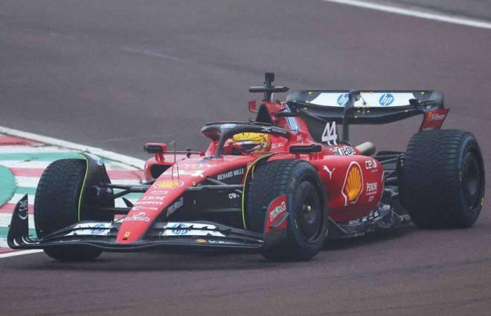 Formula 1: Lewis Hamilton takes his first laps as a Ferrari driver