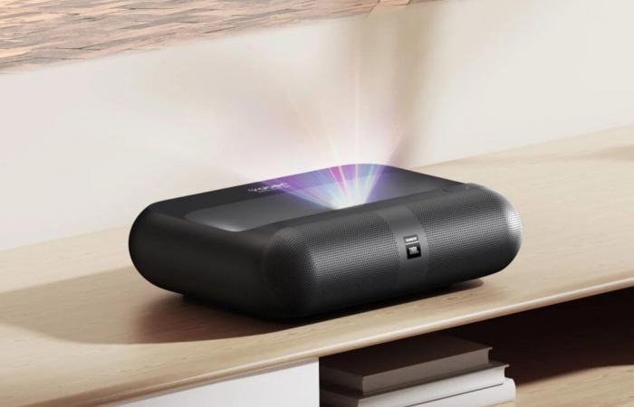 Yaber K300s: Triple RGB laser projector gets over $300 introductory discount, but only for a short time