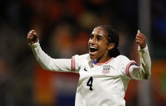 Naomi Girma (San Diego) announced to Chelsea for a record fee