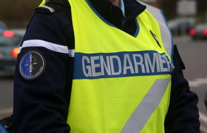 For having prostituted his wife, a gendarme sentenced to suspended sentence