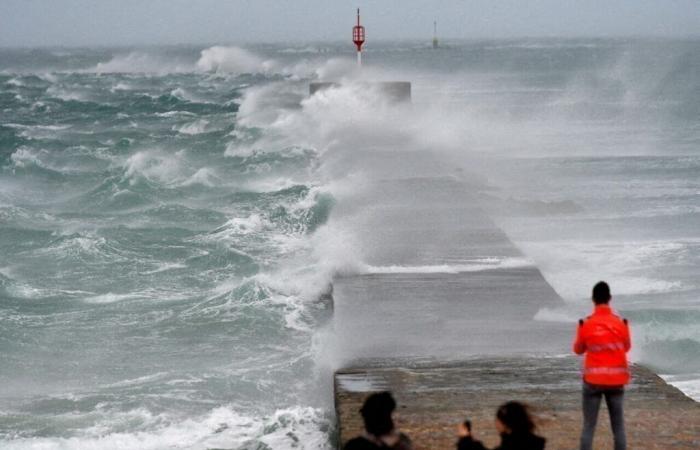 around fifteen departments on alert for violent winds this Friday, forecasts