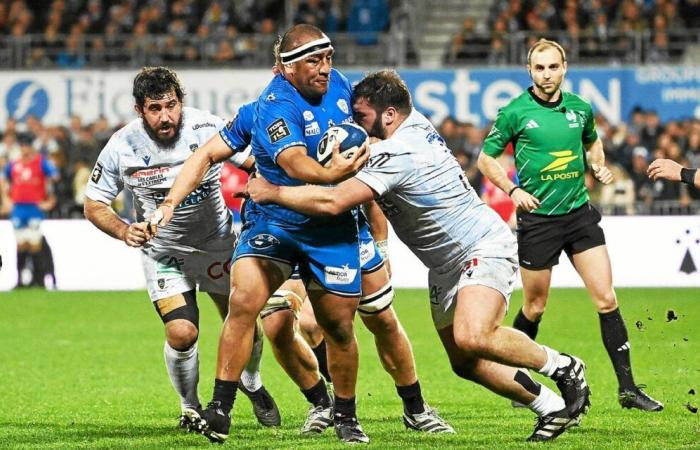 The Vannes player Mako Vunipola in the typical mid-season Top 14 team