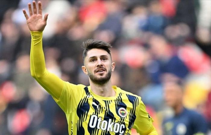 Footballers on the yellow card limit in Fenerbahçe! If they receive a card in the Lyon match, they will not play in the Midtjylland match.