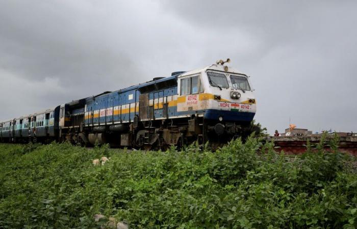 “Some jumped on the tracks”: suspected fire sows chaos on a train in India