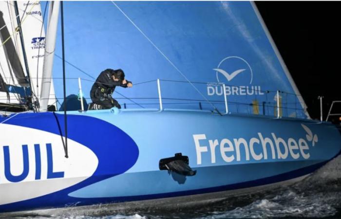 Les Sables-d'Olonne Vendée Globe. Group Dubreuil Air Caraïbes: The Aviation Director landed …