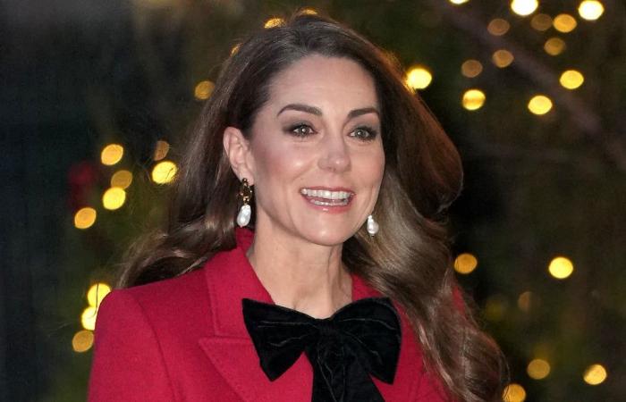 Kate Middleton meets a fan and Louis acts up again during this emotional moment