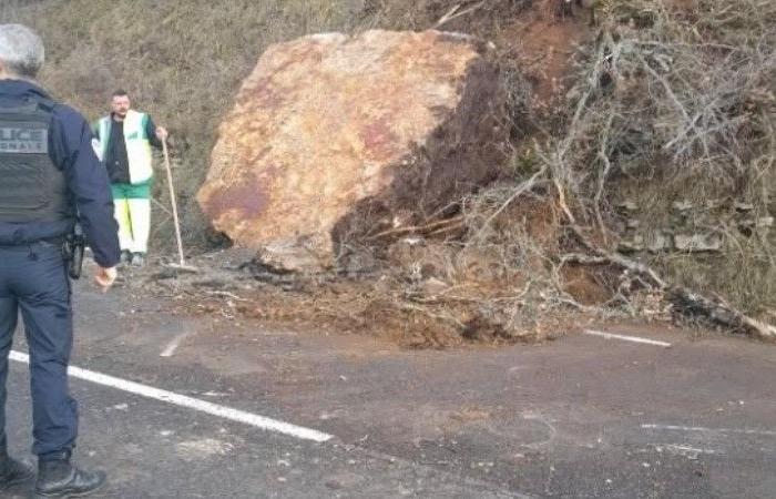 Aveyron. A 30-ton block comes loose, the La Cavalerie coast closed to traffic [MIS A JOUR]