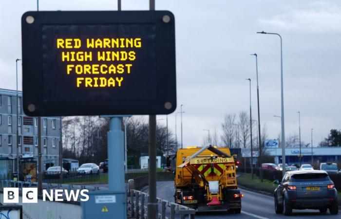 Danger to life during red wind warning as Storm Éowyn approaches Scotland