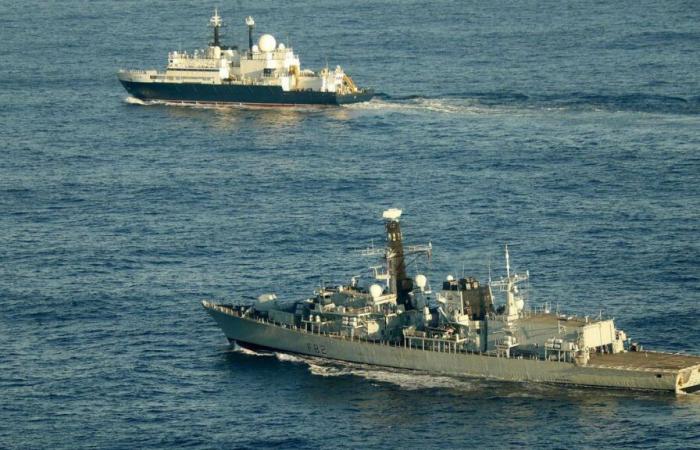 Russian spy ship in the Channel, aerial intimidation in the Baltic: what is Russia playing in the sky and under the sea?