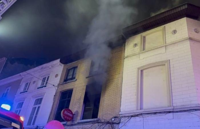 Five people taken to hospital after house fire in Laeken: “There was a lot of smoke”