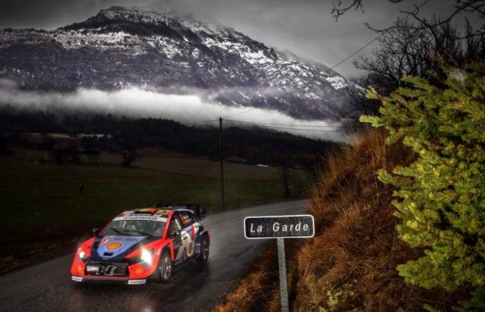 Thierry Neuville leads the race after the first day, Ogier third