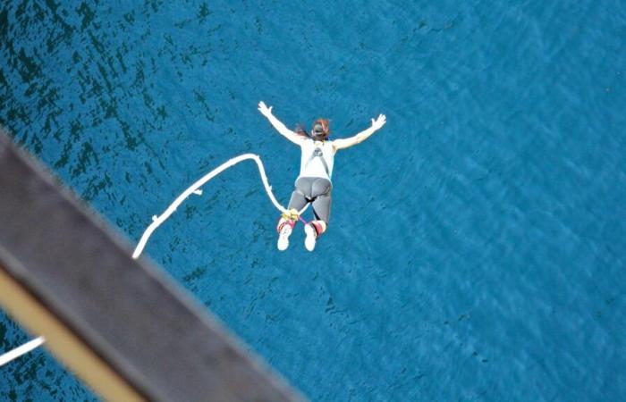 The Highest Bungee In Canada Comes To Montreal With The Largest Urban Jump In The Country