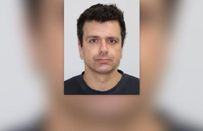 Montreal firefighter accused of voyeurism