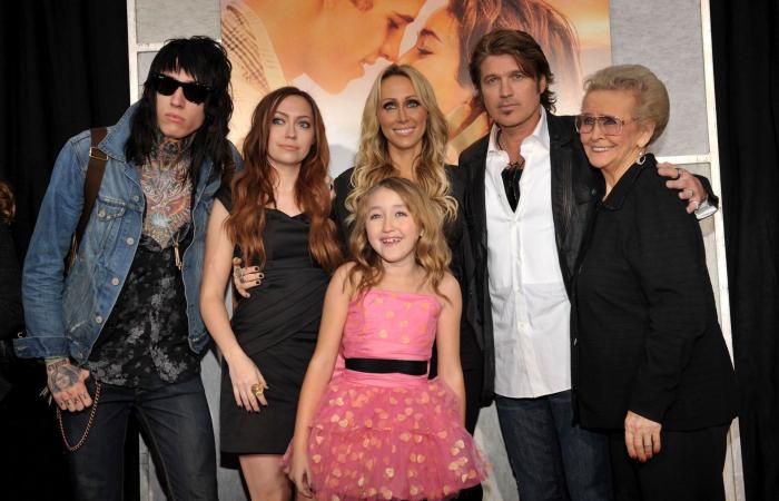 How many biological children does Billy Ray Cyrus have? All about the kids as the singer’s adopted son Trace Cyrus voices concern