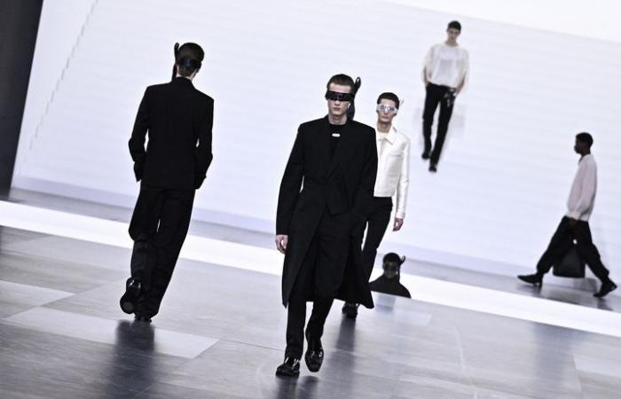 Dior man plunges into the archives of the famous designer for a very refined collection